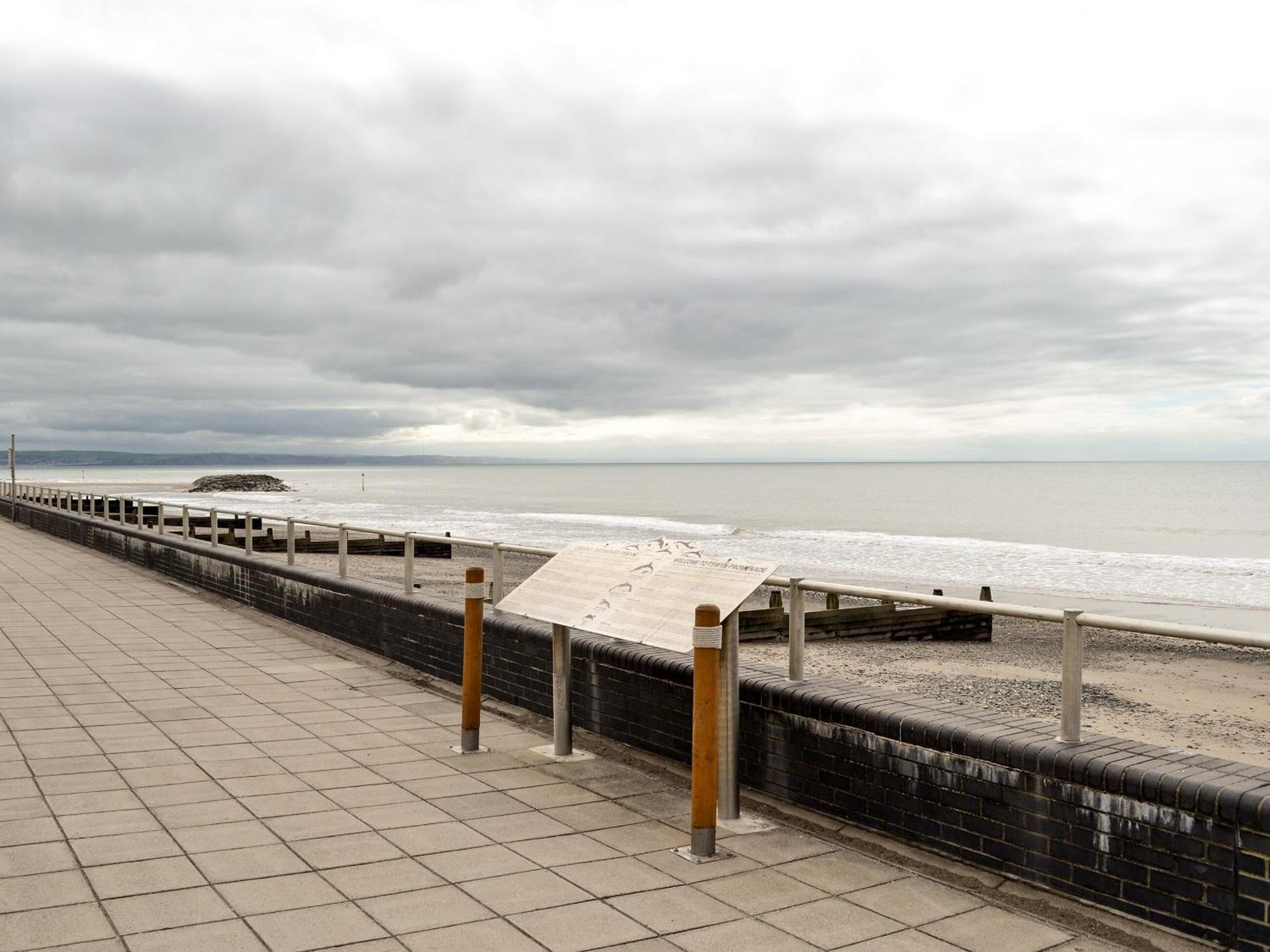 Gwynt Y Mor Tywyn Exterior foto